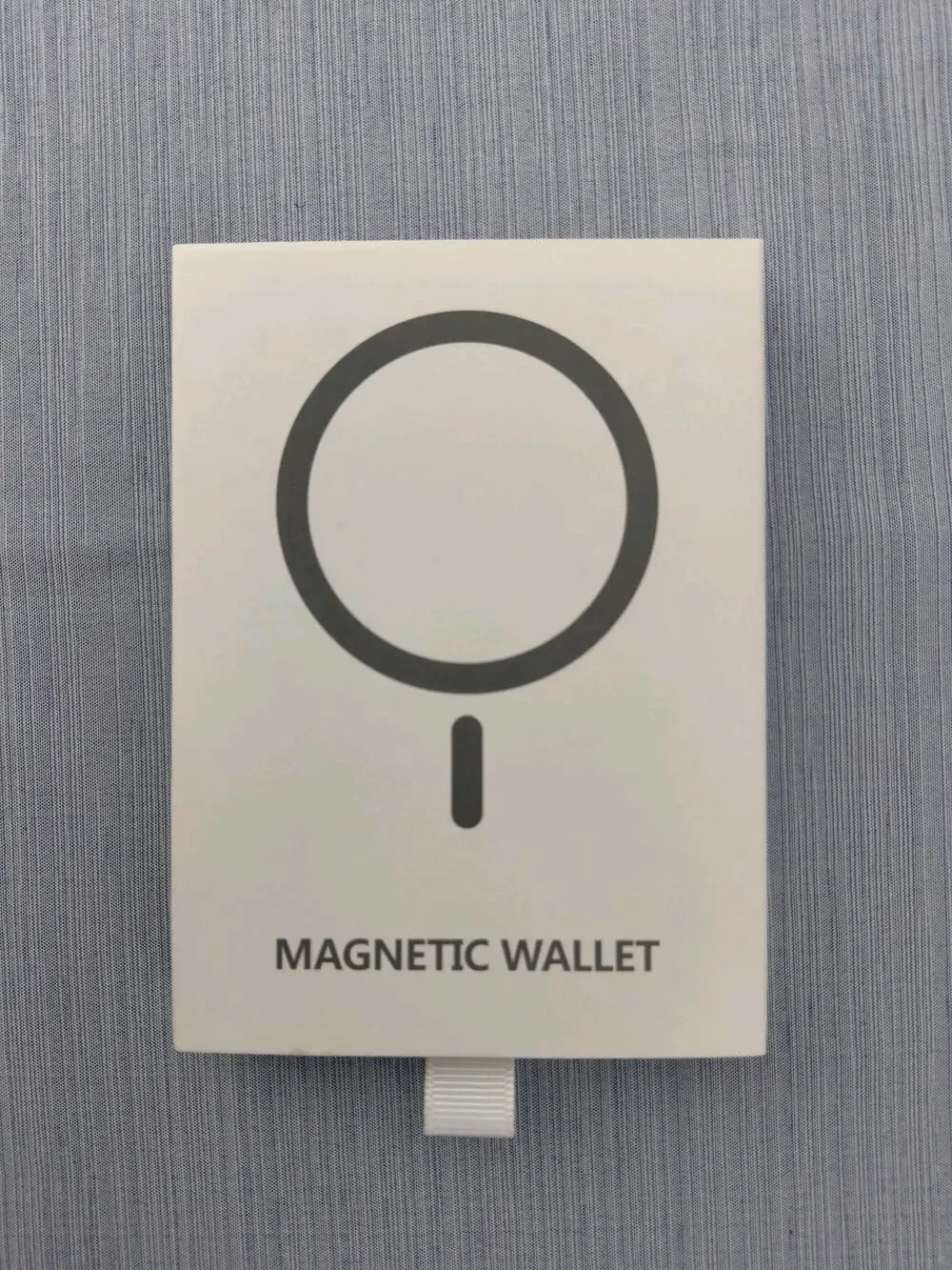 Magnetic Wallet Slim. Compatible With MagSafe Function.
